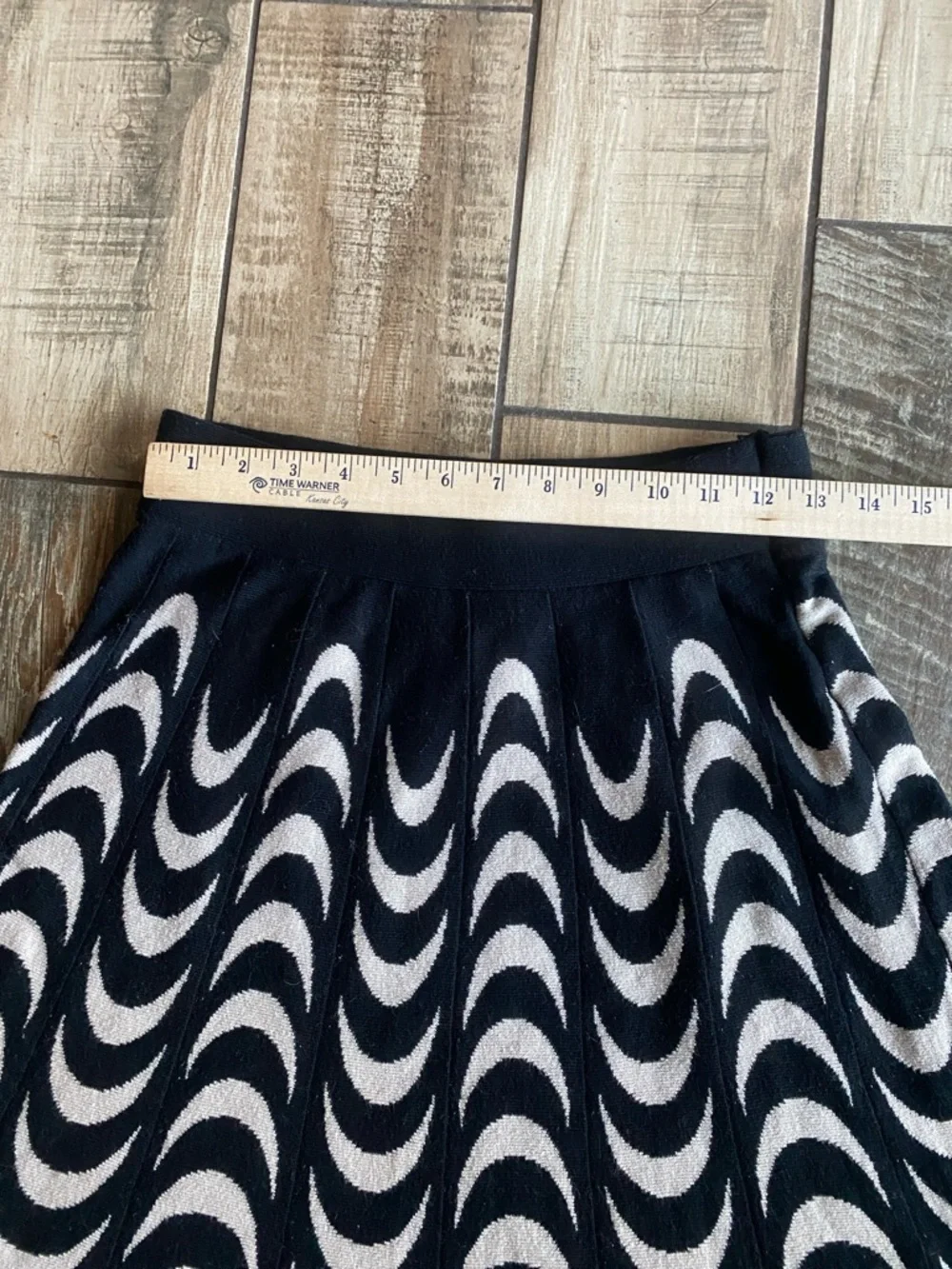 Serengeti Black and Cream Wave-Print A-Line Skirt - Picture 5 of 9